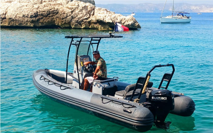 Vue du littoral avec le zodiac